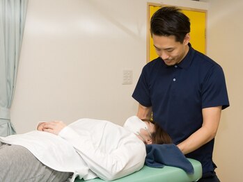 カラコン整体院/お体の状態を一緒に確認・施術♪