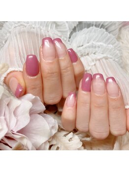 アイカ(Aika)/くすみカラーフレンチネイル