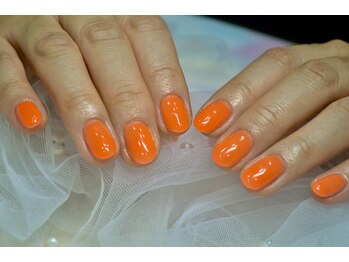 レインネイル(Rainnnail)/ワンカラーでも可愛くなれる♪