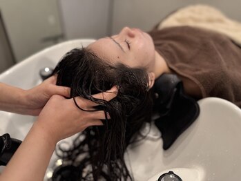 モノ(mono.)の写真/リフトアップ&たるみ改善効果大!顔まわりもスッキリ*頭から整える“思考オフ”の癒しのご褒美を*南茨木すぐ