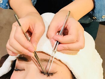 ブラッシュヘアドレッシング マツエク(BRASH Hair Dressing)/まつ毛エクステ施術中