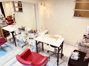 マイノリティー(Minority Produced By TOPHAIR)の写真/個室の落ち着いた空間で、美容timeを◇周りを気にせずあなたらしい指先を叶える特別な時間を♪