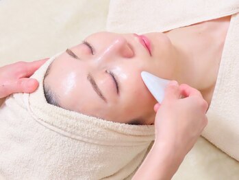 メープルサロン(MAPLE SALON)/カッサでスッキリ小顔に！