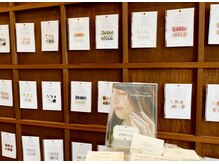 ラグゼミヨン(Luxxe miyong)の雰囲気（韓国壁一面に160個のネイルチップ♪店内￥2500販売中～～！）