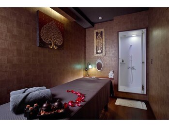 ワンディー 横浜桜木町店(WANDEE)/シャワー付トリートメントルーム