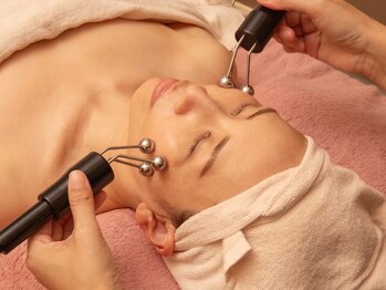 サロン ソワイユ(salon soyeux)/土台の底上げ♪人気のEMS