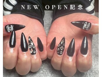 Toyale 神戸三宮 [パラジェルネイル/フィルイン/マグネット/長さだし/持ち込み]/ハロウィンネイル/秋ネイル