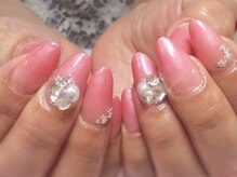 ネイルネイル 南森町店(nailnail)/お写真でも輝くスワロフスキー♪