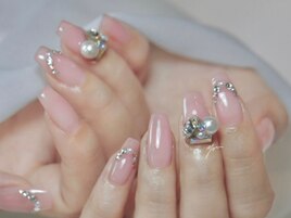 フレンチビジューネイル