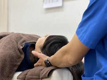 グローリー鍼灸治療院の写真/【慢性的な首肩のコリや痛みでお悩みの方必見】施術後の身体の軽さでマッサージとの違いをご体感ください◎