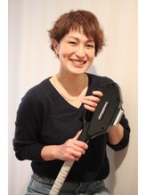 ファミーユ 清田通り店(famille) 豊島 景子