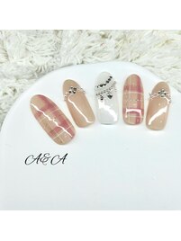 綺麗めチェックネイル