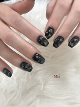 ミア(Mia)/ハートホログラムネイル