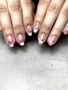 ラキネイル(LAKI Nail)/マグネットフレンチネイル