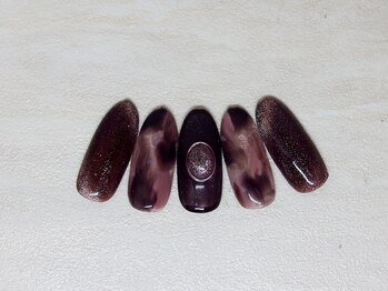 ティーエヌ 名古屋矢場町店/デザインネイル¥6980