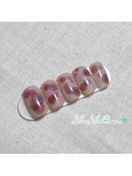 大人可愛いネイル