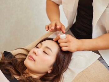 ハリシア(HARICIA)/(2)エイジングケア美容鍼の施術