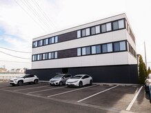 ソム(somme)の雰囲気（当店は3階建てのマンションの【103号室】になります）