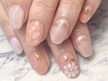 ヘアーアンドネイル ルシア(Hair&Nail Lucia)/持ち込み お花ネイル!
