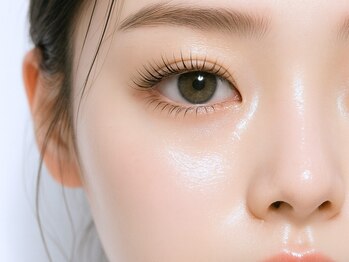 カラン バイ ソーイ アンド メイクアイ ラトット バイ ソーイ アンド メイクフェイスの写真/完全個室の静かなプライベート空間でリラックスしながら施術を受けられる♪目元の美と心の癒しをご提供。