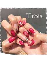 トロワ(Trois)/囲みグラデーション