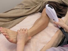 ガラパゴス/男性のすね