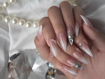 リサ(Risa)/長さ出しつけ放題デザイン