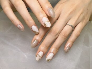 リリ(Rili)の写真/和装にもドレスにも映えるサンプルが勢ぞろい！オフ無料＆カラー変更無料￥9500～のお得な定番コースです◎