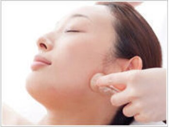 サンスターサレーヌ フェイシャルサロン 高田馬場駅前店/3)リンパマッサージ