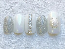 シンプル　アシメ　フラッシュ