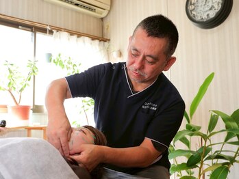 ながたともひさ指圧はり灸治療院/美容鍼の施術で小顔効果