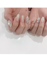 アンダーバーホワイトプラス 南海難波店(_WHITE+)/キラキラネイル