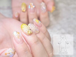 キラキラシェルネイル