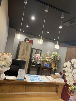 フェリシアグロウ(Felicia Glow)/　店内入口　　受付