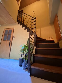 オーシャン(OCEAN)/2階で施術致します。