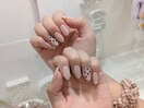 人気のドットネイル