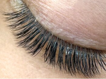 ジーナ(Gina)の写真/【キープ力×健康まつ毛】皮膚トラブルの要因を最小限に予防しながら健康的な皮膚とまつ毛を守ります。