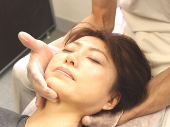 ボディ アンド フェイス サロン 真(Body and Face salon sym)/小顔調整