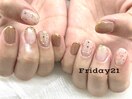 ベージュ系ニュアンスネイル　