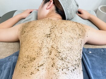 ルプレ(Lupure)の写真/【背中のニキビケア&二の腕ブツブツ改善】剥けないハーブピーリングで思わず触りたくなるお肌へ！