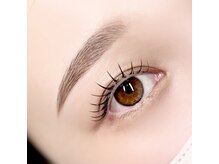 リラ(Lyra)/LEDエクステ× 美眉スタイリング