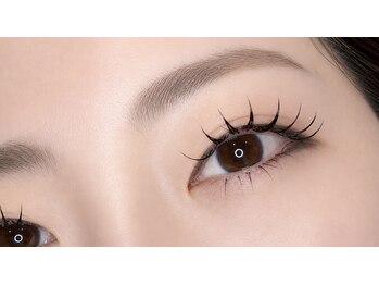 レイアイラッシュ 守谷店(Ray Eyelash Salon)の写真/抜け感を残し目力アップ！