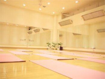 トータルボディヨガ ウニクス川越スタジオ(Total Body Yoga)/スタジオ