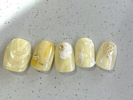 イエローゴールドニュアンス