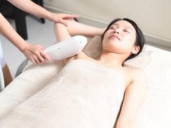 セルエス(sels)の写真/《夏季全身脱毛【VIO以外・お顔は鼻下のみ】9000円≫露出の増える夏こそ脱毛でツルスベ肌をGET☆