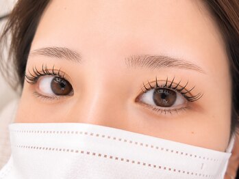 ルッセ バイ ルルミーナ 高田馬場(LUCCE by LuluMina)の写真/初めての方も安心!丁寧なカウンセリングと丁寧な技術で理想の目元をサポートします♪