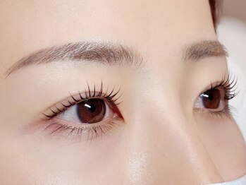 髪化粧アイラッシュ(髪化粧eyelash)の写真/くるんと美しい理想のカールで魅力溢れる目元美人へ★丁寧なカウンセリングと施術でキレイ長持ち◎