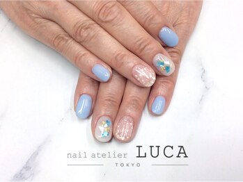 ネイルアトリエルカ(nail atelier LUCA)/W-151 夏色ブルーシェルネイル