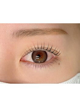 ナチュラル上品な目元にしたい