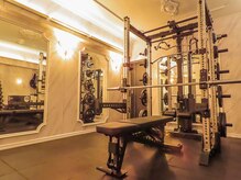 大理石調の完全個室。居心地が良いと評判。